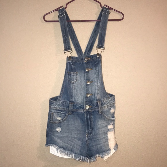 Hot Kiss Denim - Size M Women’s Hot Kiss Blue Jean Shorts Overalls